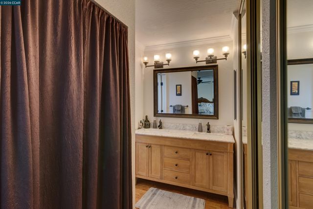 11 Mt Lee Pl, Clayton, CA 94517