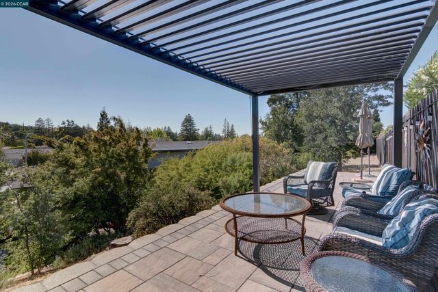 11 Mt Lee Pl, Clayton, CA 94517