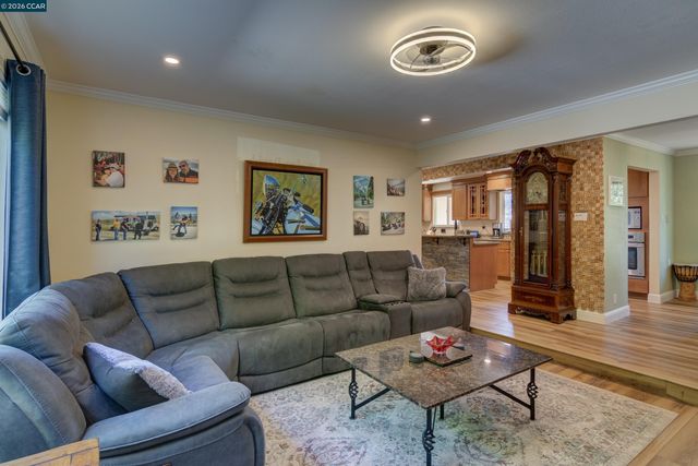11 Mt Lee Pl, Clayton, CA 94517