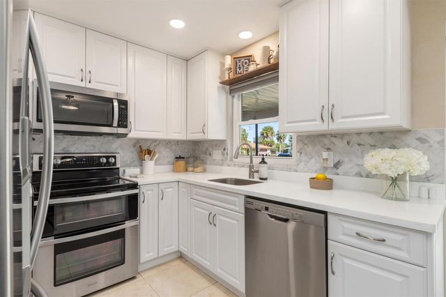 3240 BEACON DRIVE, Punta Gorda, FL 33980