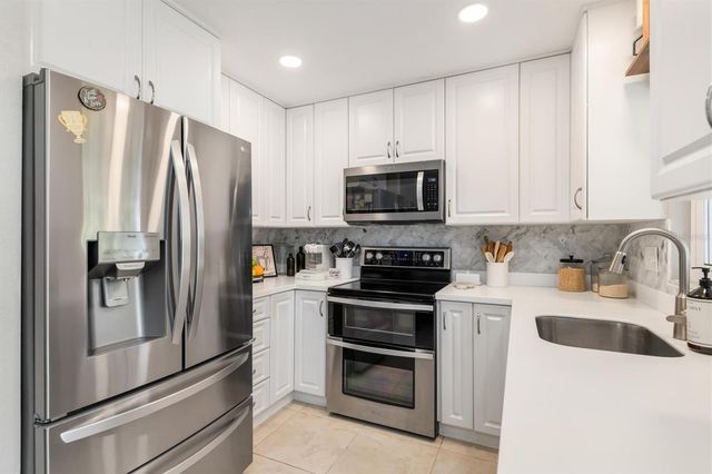 3240 BEACON DRIVE, Punta Gorda, FL 33980