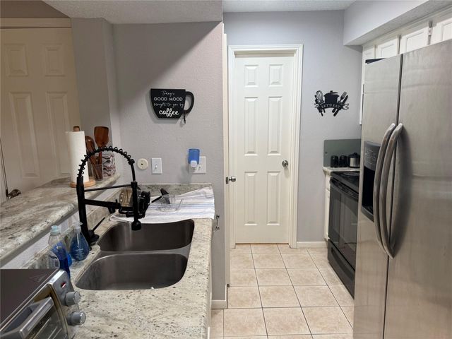 2300 Old Spanish Trail 2069, Houston, TX 77054