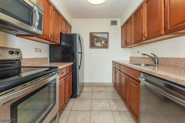 300 Main St 704, Little Falls Twp., NJ 07424