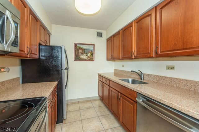 300 Main St 704, Little Falls Twp., NJ 07424