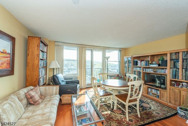 300 Main St 704, Little Falls Twp., NJ 07424