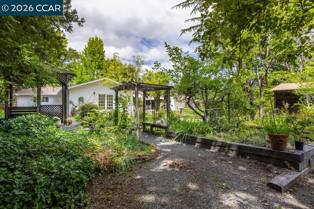 516 McGrath Ct, Pleasant Hill, CA 94523