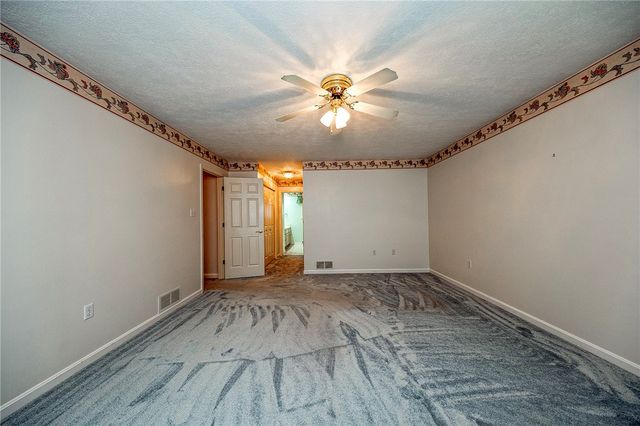 2011 Fortune Ct, South Fayette, PA 15017