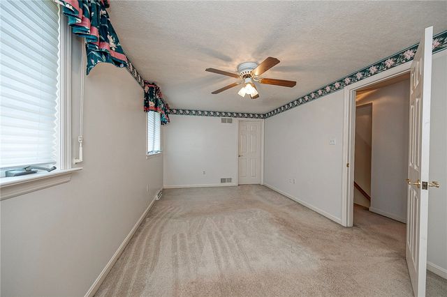 2011 Fortune Ct, South Fayette, PA 15017