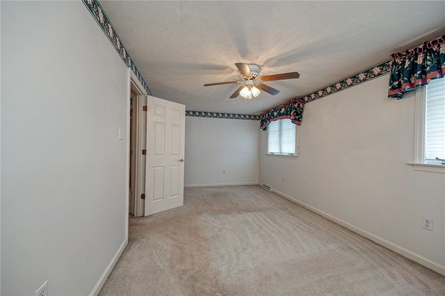 2011 Fortune Ct, South Fayette, PA 15017