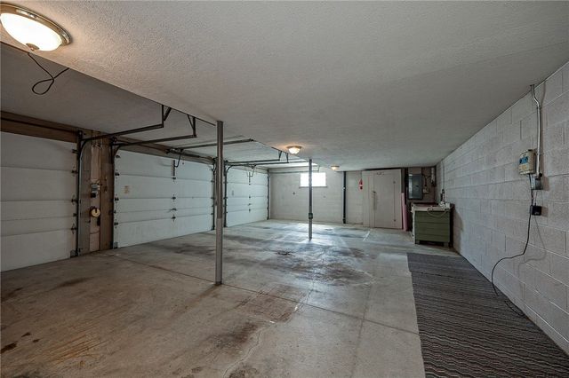 2011 Fortune Ct, South Fayette, PA 15017