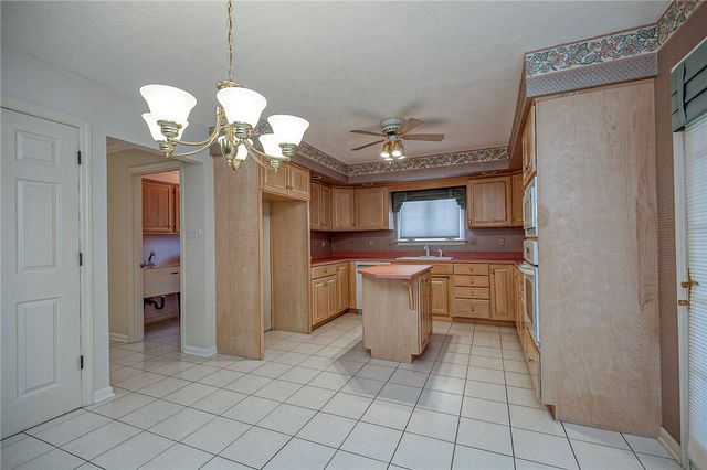 2011 Fortune Ct, South Fayette, PA 15017