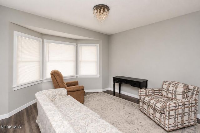 122 Columbia Street, Toledo, OH 43620