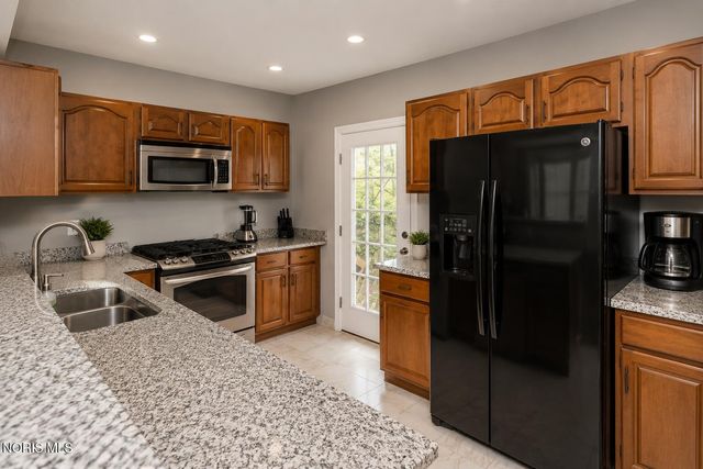 122 Columbia Street, Toledo, OH 43620