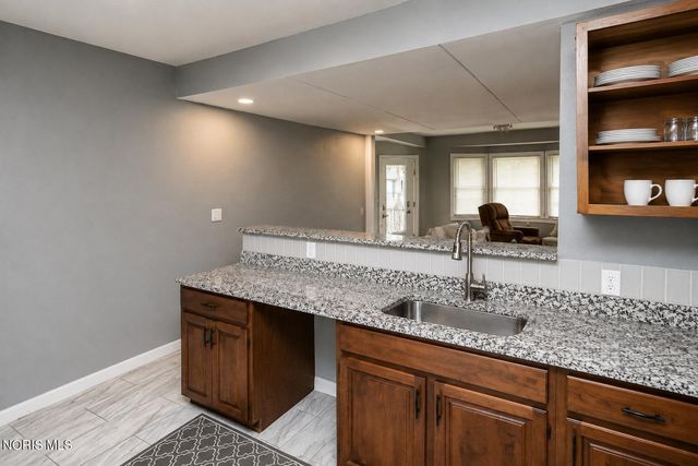 122 Columbia Street, Toledo, OH 43620