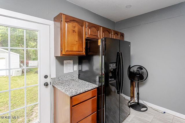 122 Columbia Street, Toledo, OH 43620