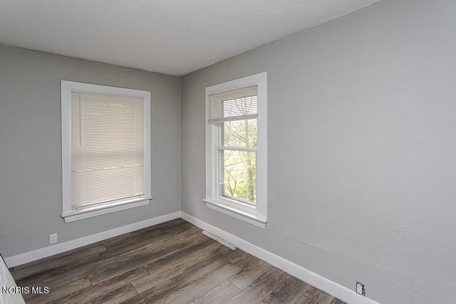 122 Columbia Street, Toledo, OH 43620