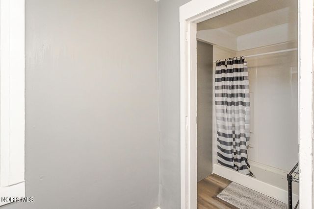 122 Columbia Street, Toledo, OH 43620