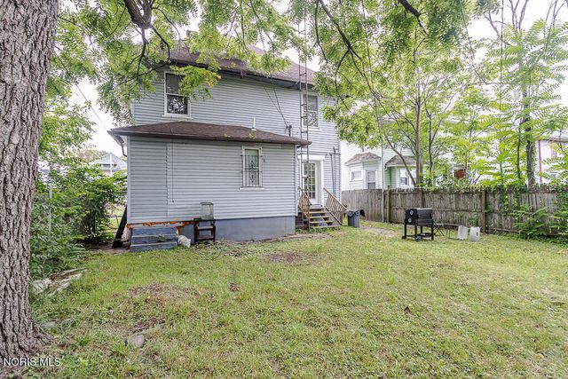 122 Columbia Street, Toledo, OH 43620