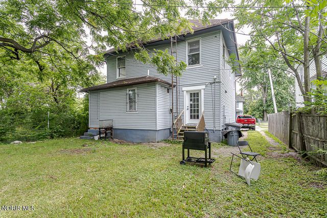 122 Columbia Street, Toledo, OH 43620