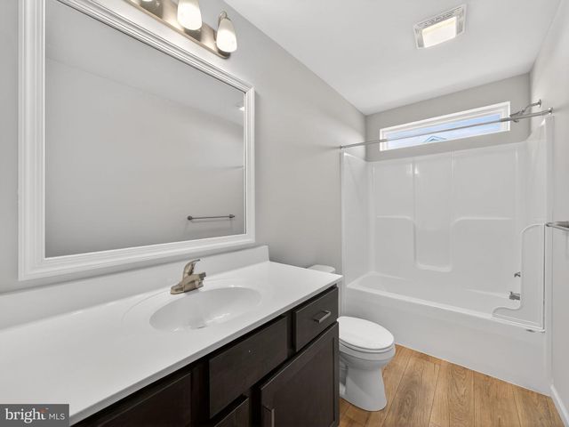 219 SUNGLO DR, Leesport, PA 19533