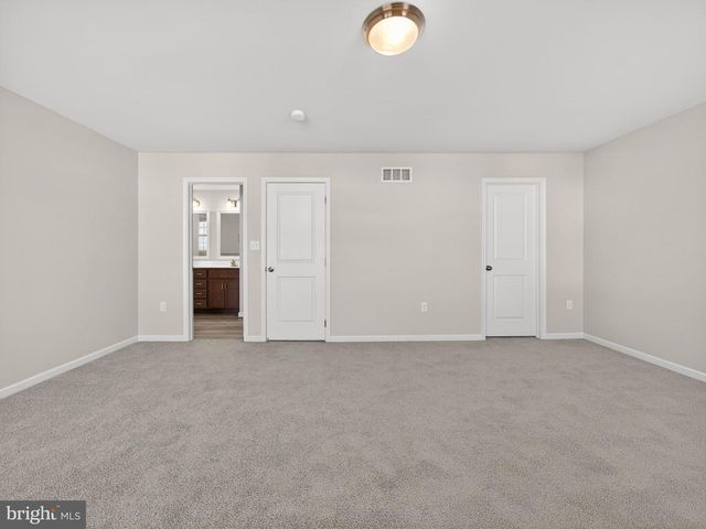 219 SUNGLO DR, Leesport, PA 19533