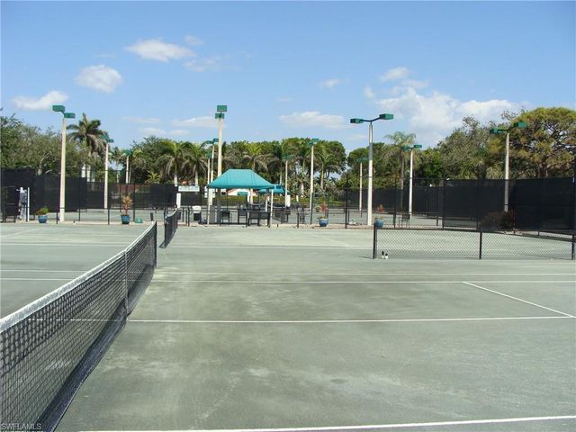 857 Reef Point CIR, Naples, FL 34108