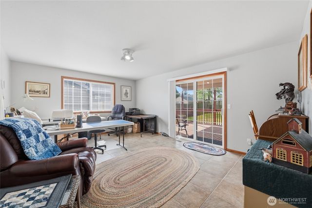 1036 Ridgeway Drive, Lynden, WA 98264