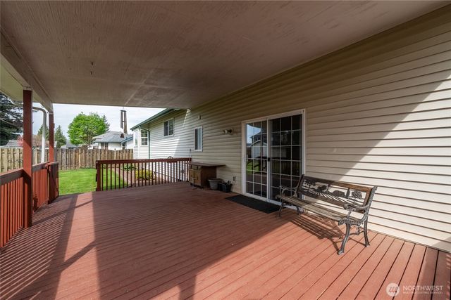 1036 Ridgeway Drive, Lynden, WA 98264