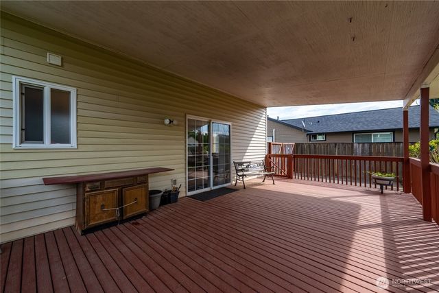 1036 Ridgeway Drive, Lynden, WA 98264