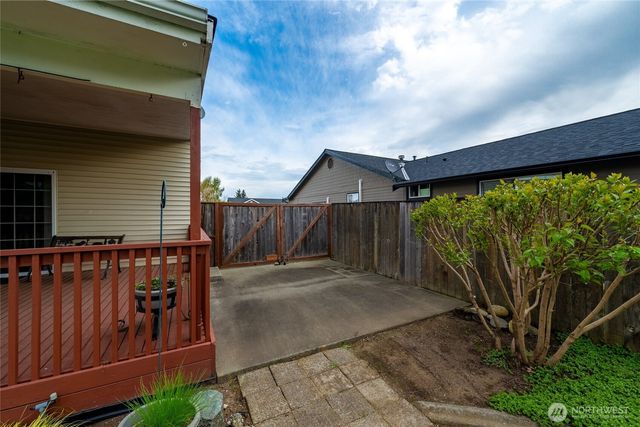1036 Ridgeway Drive, Lynden, WA 98264