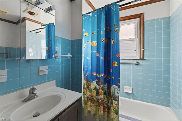 129 S 6th ST, Suffolk, VA 23434