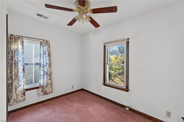 129 S 6th ST, Suffolk, VA 23434