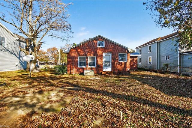 129 S 6th ST, Suffolk, VA 23434