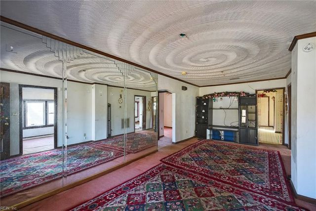 129 S 6th ST, Suffolk, VA 23434