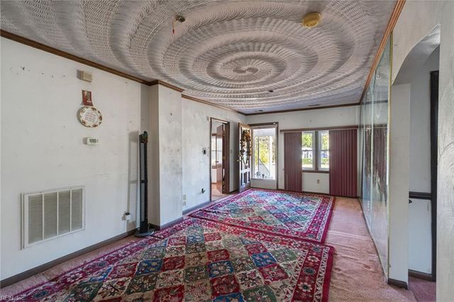 129 S 6th ST, Suffolk, VA 23434