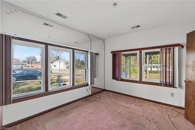 129 S 6th ST, Suffolk, VA 23434