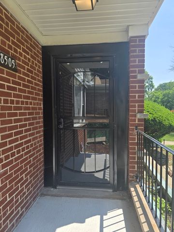 8505 S King Drive, Chicago, IL 60619