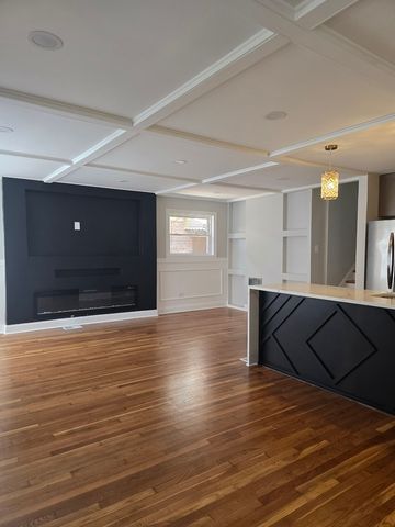 8505 S King Drive, Chicago, IL 60619