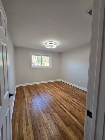 8505 S King Drive, Chicago, IL 60619