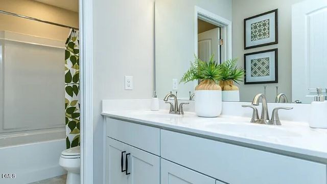 726 Old Station Point 150, Angier, NC 27501