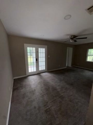 5821 Black Oak Lane, River Oaks, TX 76114