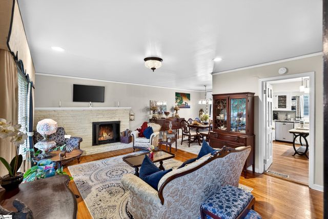 45 Ridgeway Drive, Greenville, SC 29605