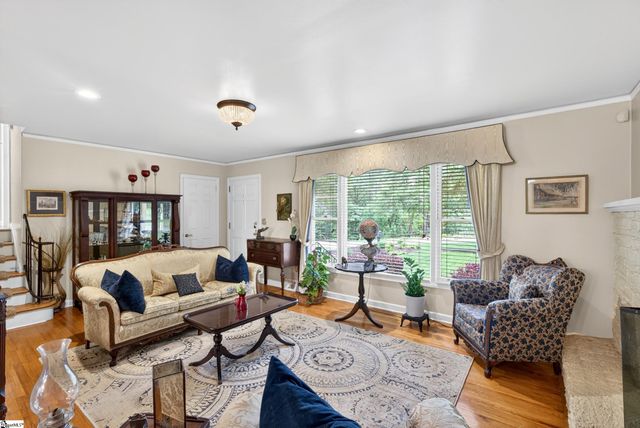 45 Ridgeway Drive, Greenville, SC 29605