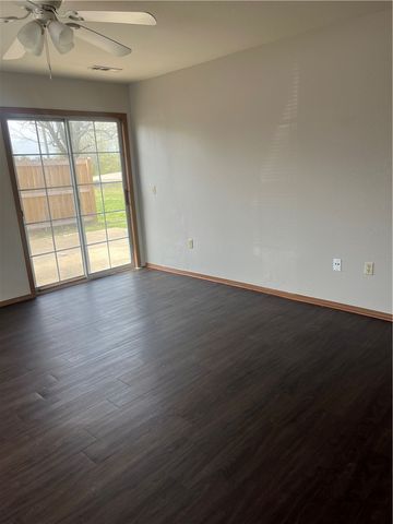 423 Water Street B1, Springdale, AR 72764