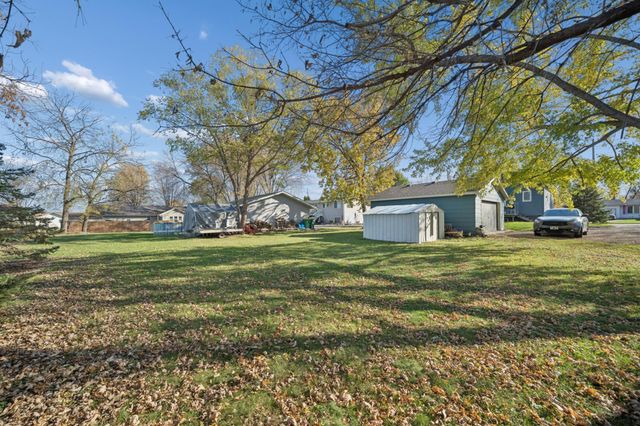 601 Mill Avenue NE, Montgomery, MN 56069