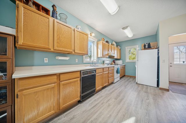 601 Mill Avenue NE, Montgomery, MN 56069