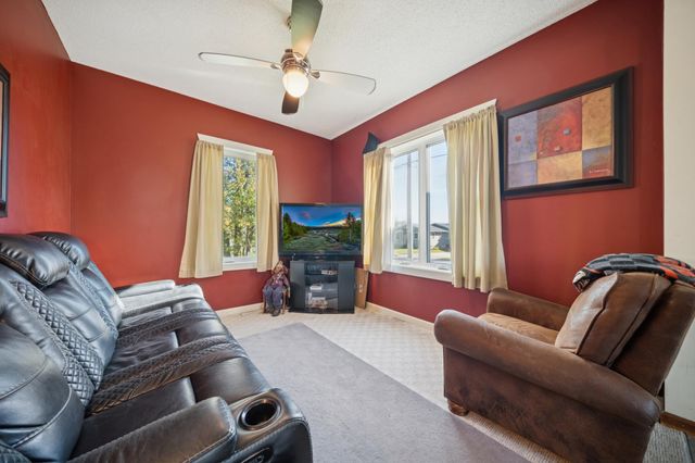 601 Mill Avenue NE, Montgomery, MN 56069