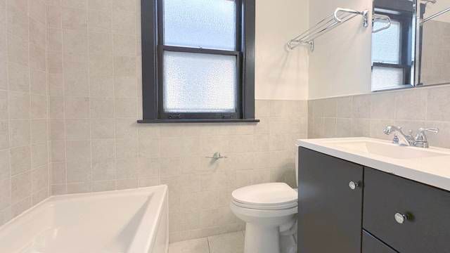 5214 W Schubert Avenue, Chicago, IL 60639