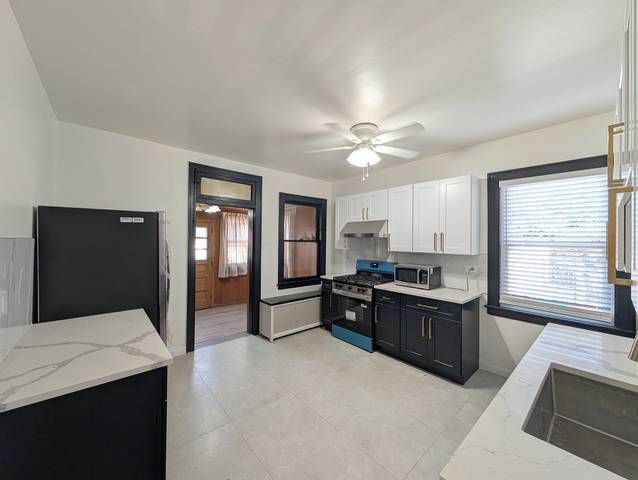 5214 W Schubert Avenue, Chicago, IL 60639
