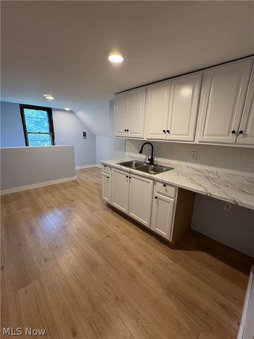 946 E 79th Street 3, Cleveland, OH 44103